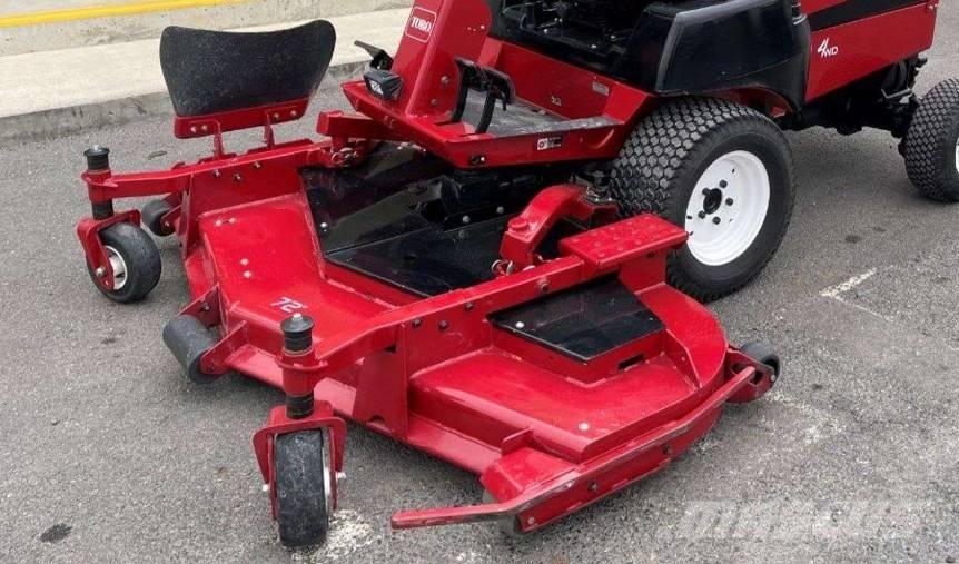 Toro 3280D Klippdäck Tondeuses montées