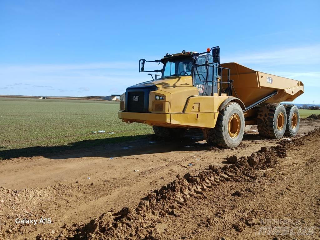 CAT 745 Tombereau articulé