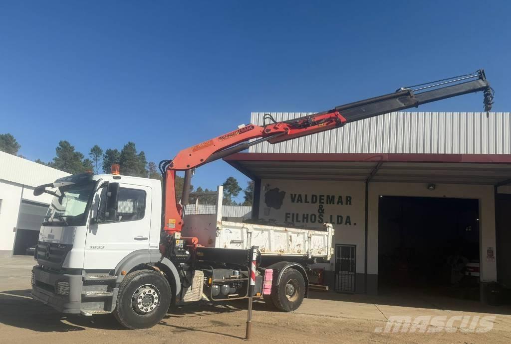 Mercedes-Benz 1833 Camion benne