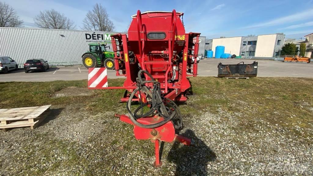 Horsch PRONTO 4 DC Semoir combiné