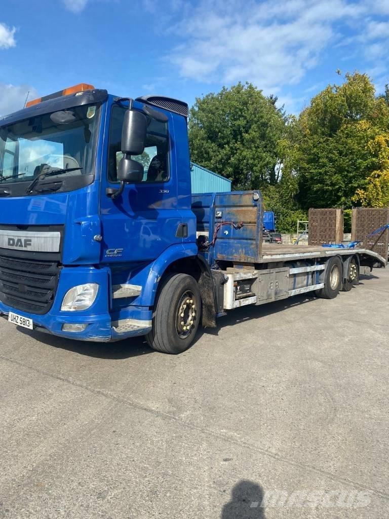 DAF CF 330 Camion plateau ridelle avec grue