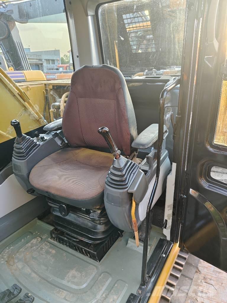CAT 320 D Pelle sur chenilles