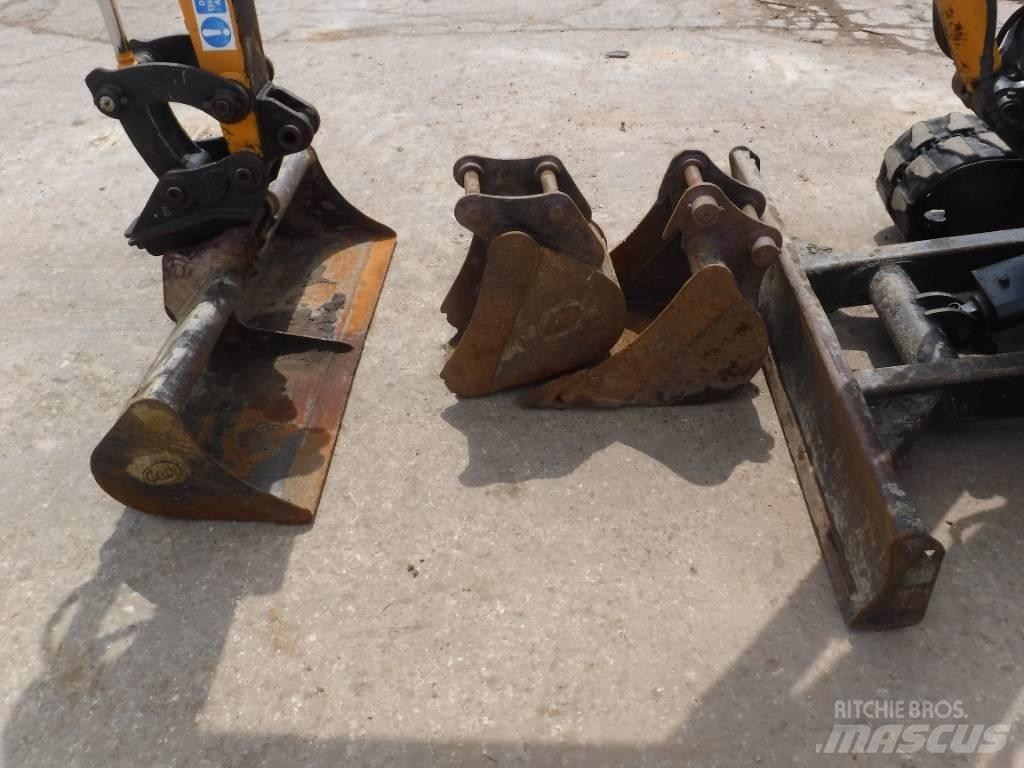 Hyundai Robex 27 Z-9 Mini pelle < 7t