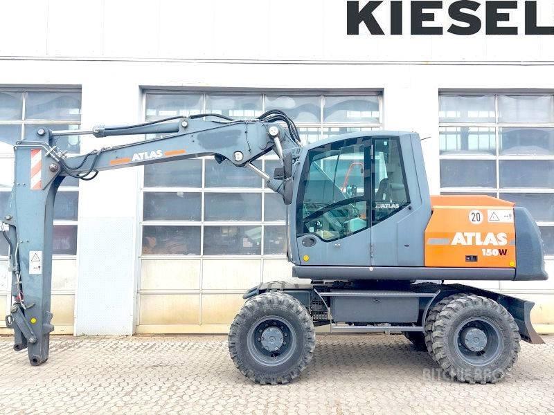 Atlas 150 W Pelle sur pneus