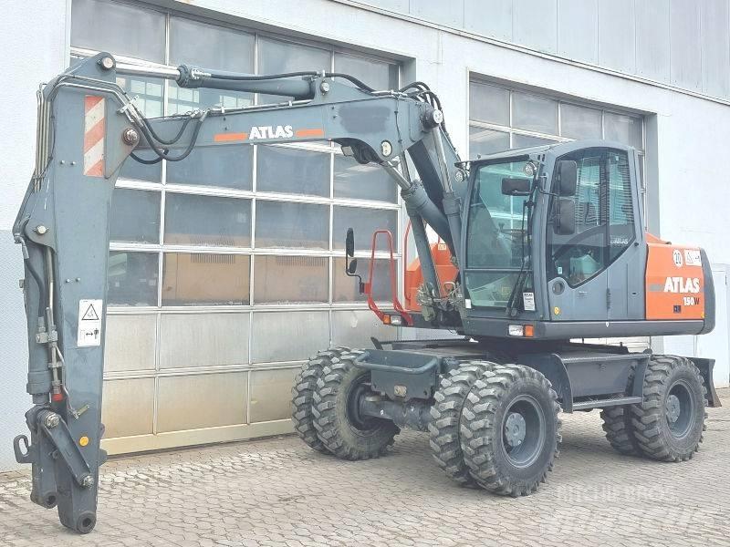 Atlas 150 W Pelle sur pneus