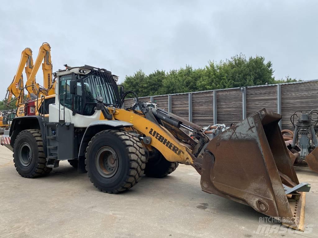 Liebherr L 556 Chargeuse sur pneus
