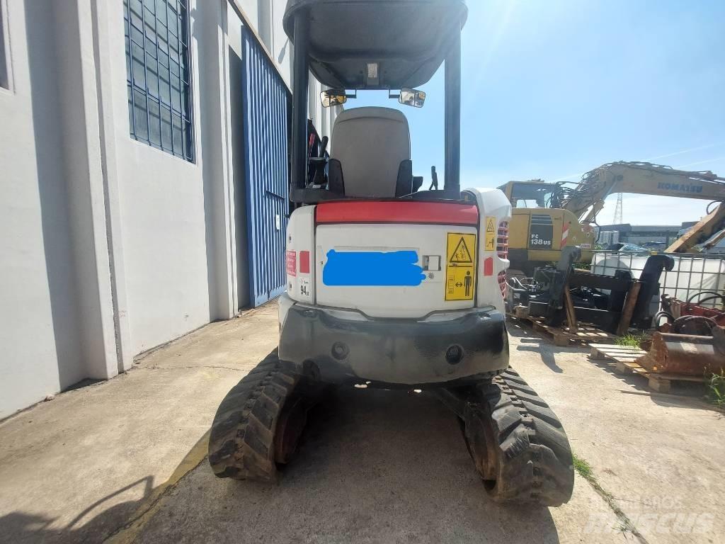 Komatsu PC27R-2 Mini pelle < 7t