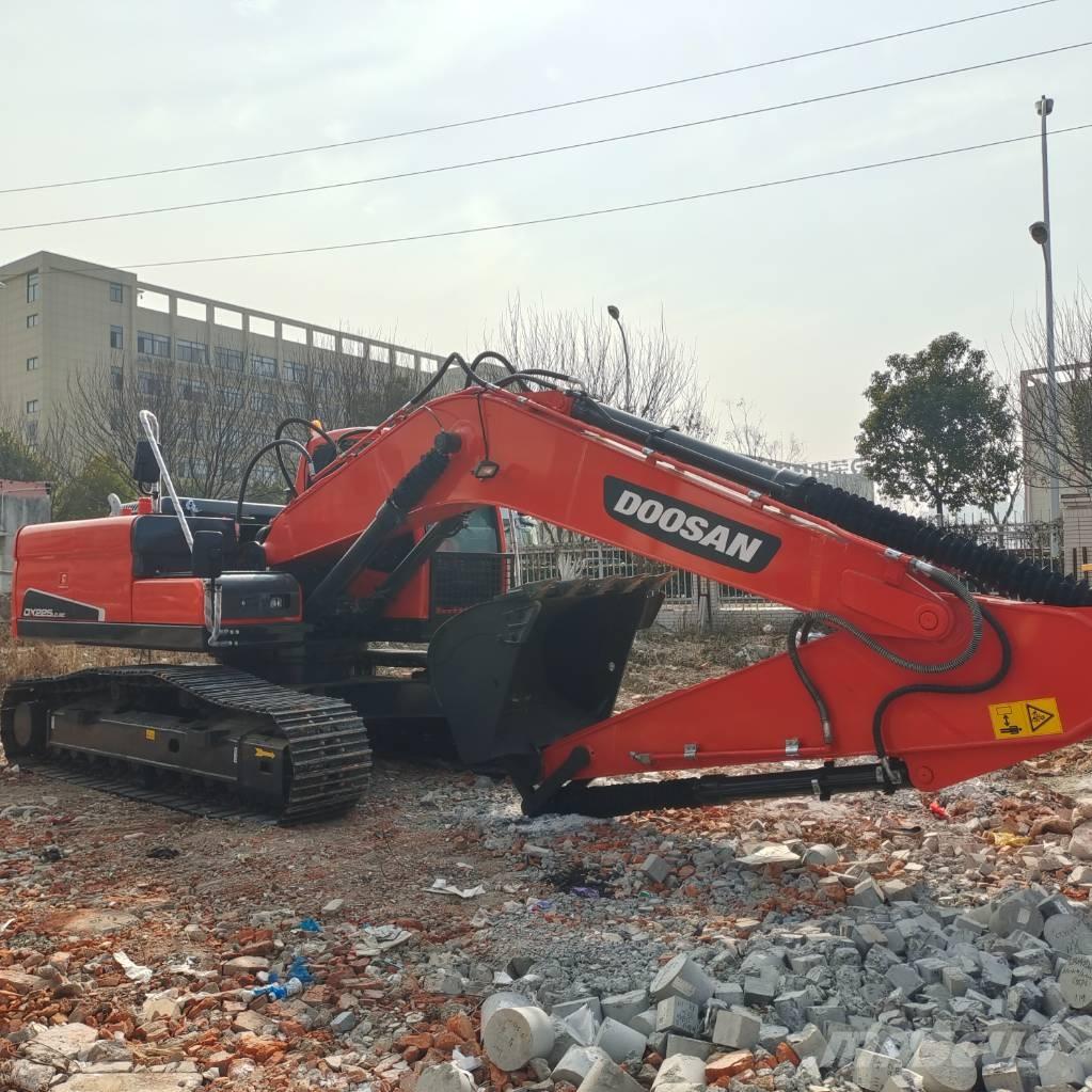 Doosan DX225LC-9C Pelle sur chenilles