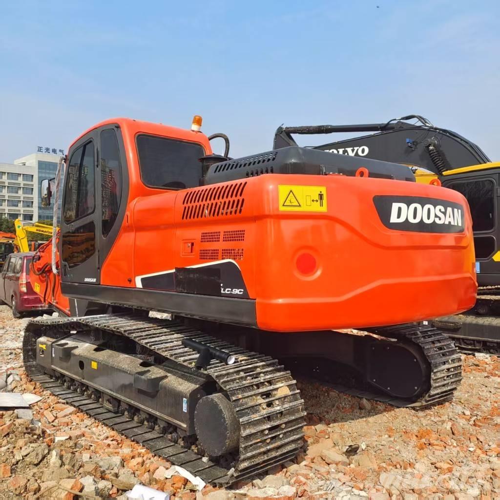 Doosan DX225LC-9C Pelle sur chenilles