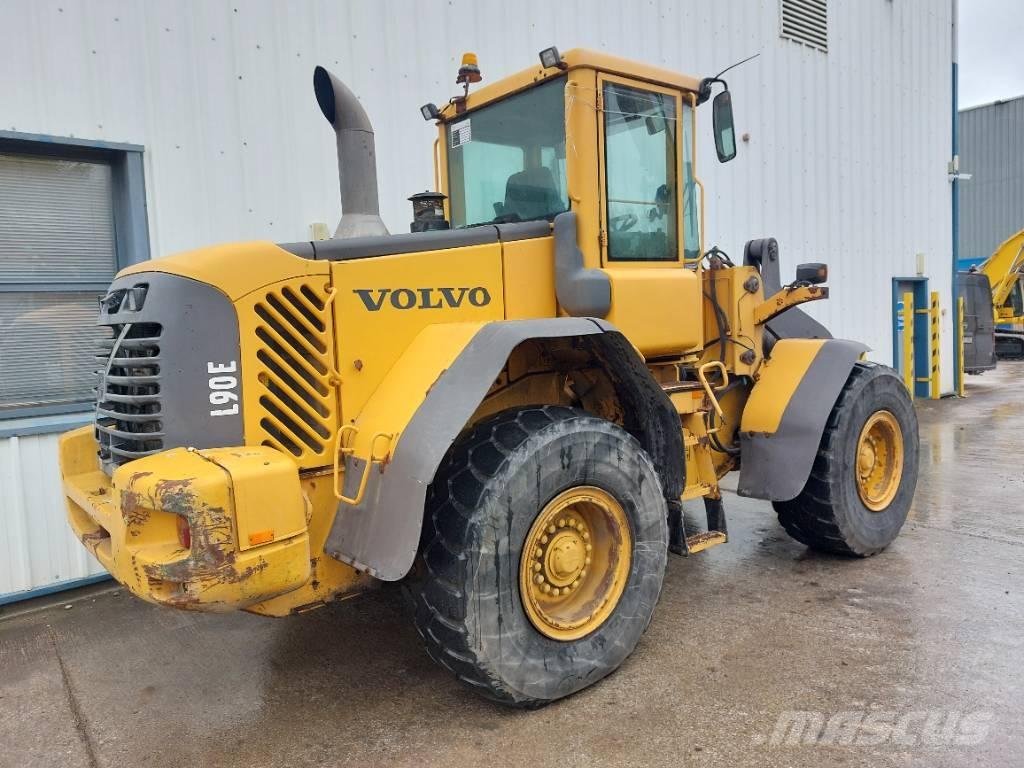 Volvo L90E Chargeuse sur pneus