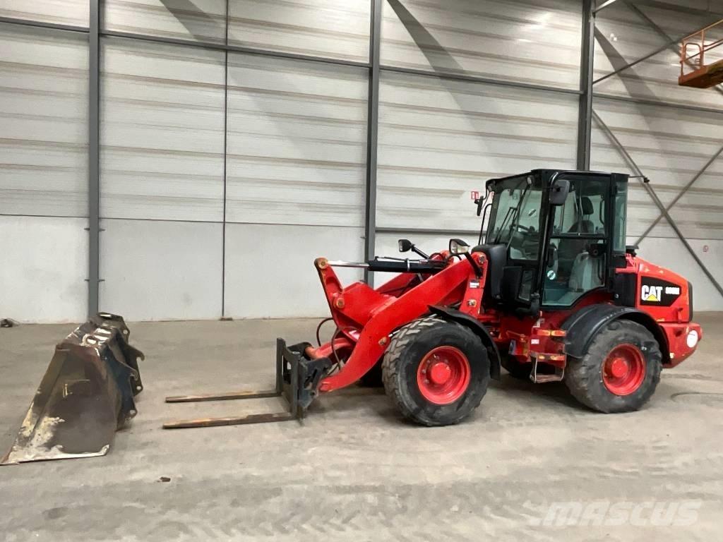 CAT 908 M Chargeuse sur pneus