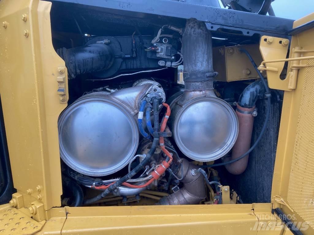 CAT D 6 LGP Bouteurs sur chenilles