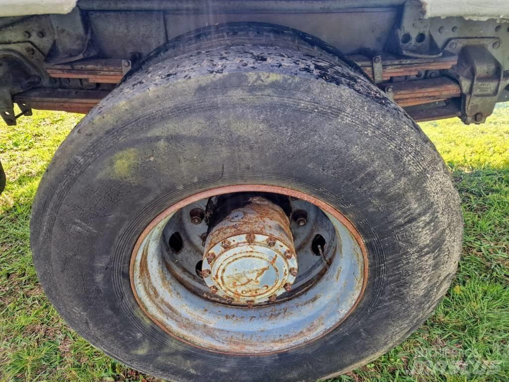 Volvo N 10 Camion benne
