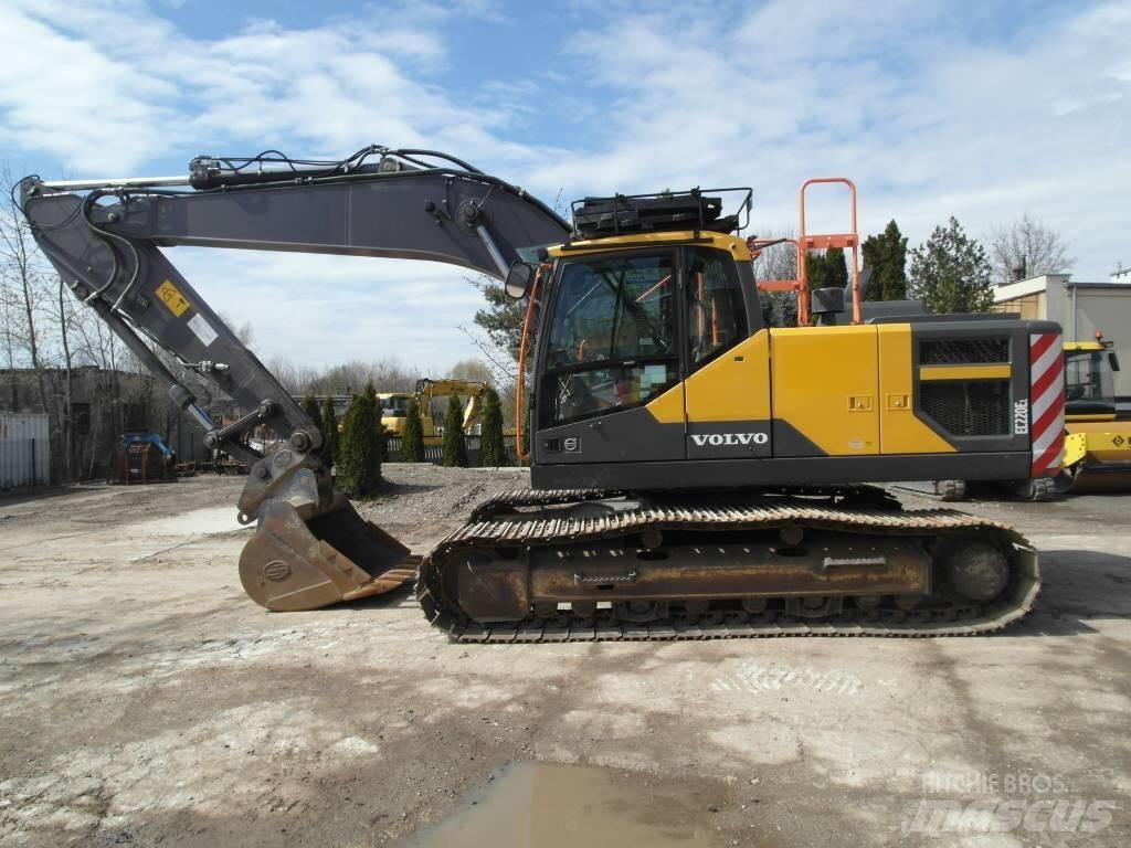 Volvo EC 220 EL Pelle sur chenilles