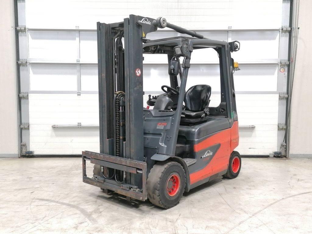 Linde E25-01 Chariots élévateurs électriques