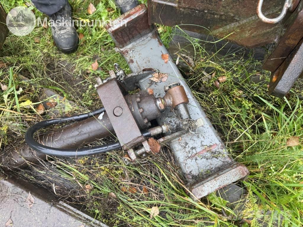 Holms KHT-320 Chasse neige