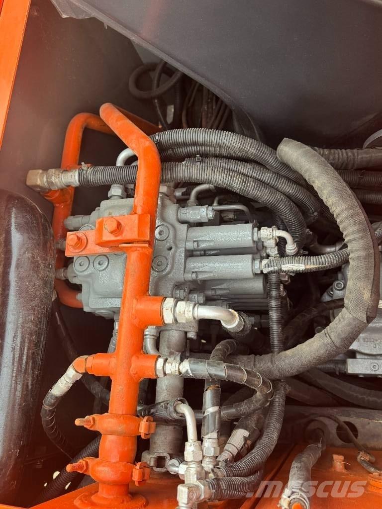 Hitachi ZX 70 Mini pelle < 7t