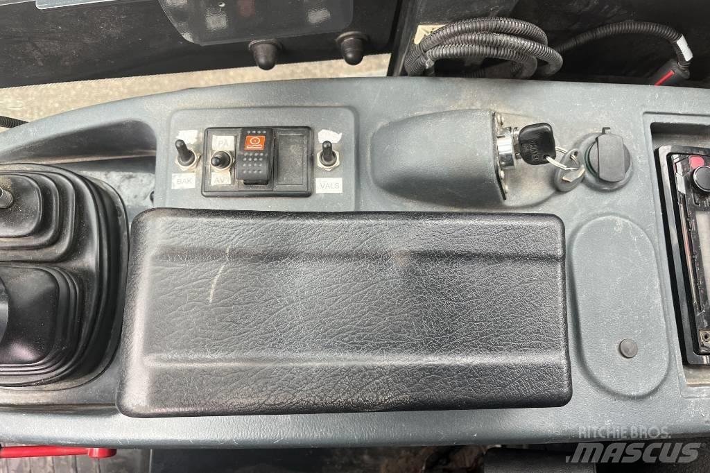Komatsu WA 80 M Chargeuse sur pneus