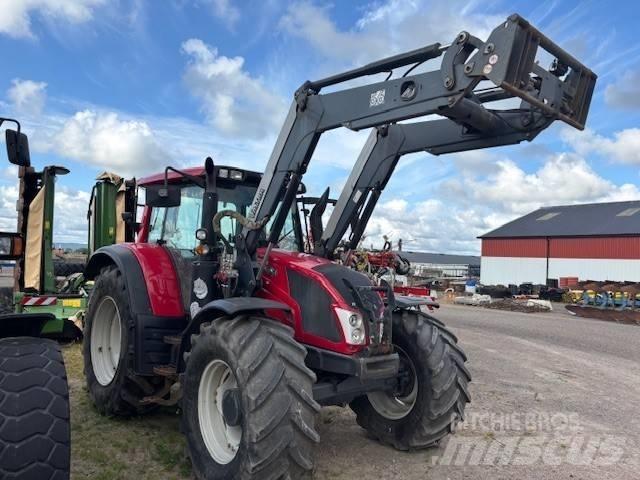 Valtra N163 direct Tracteur