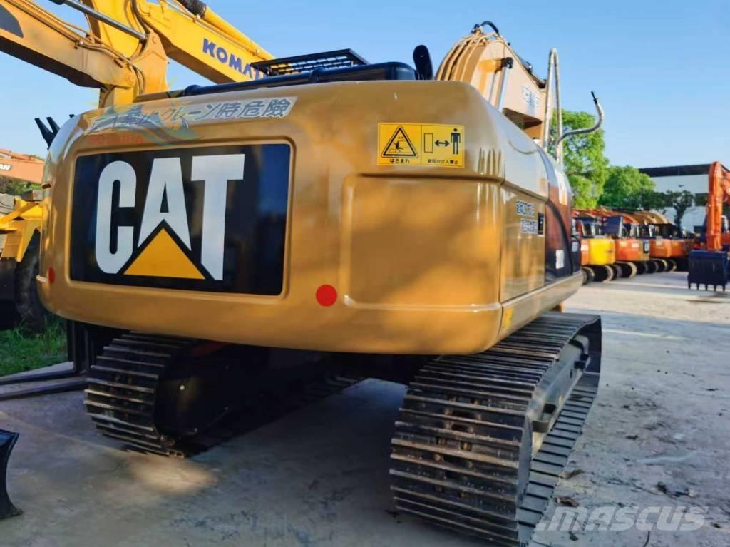 CAT 320d2 Pelle sur chenilles