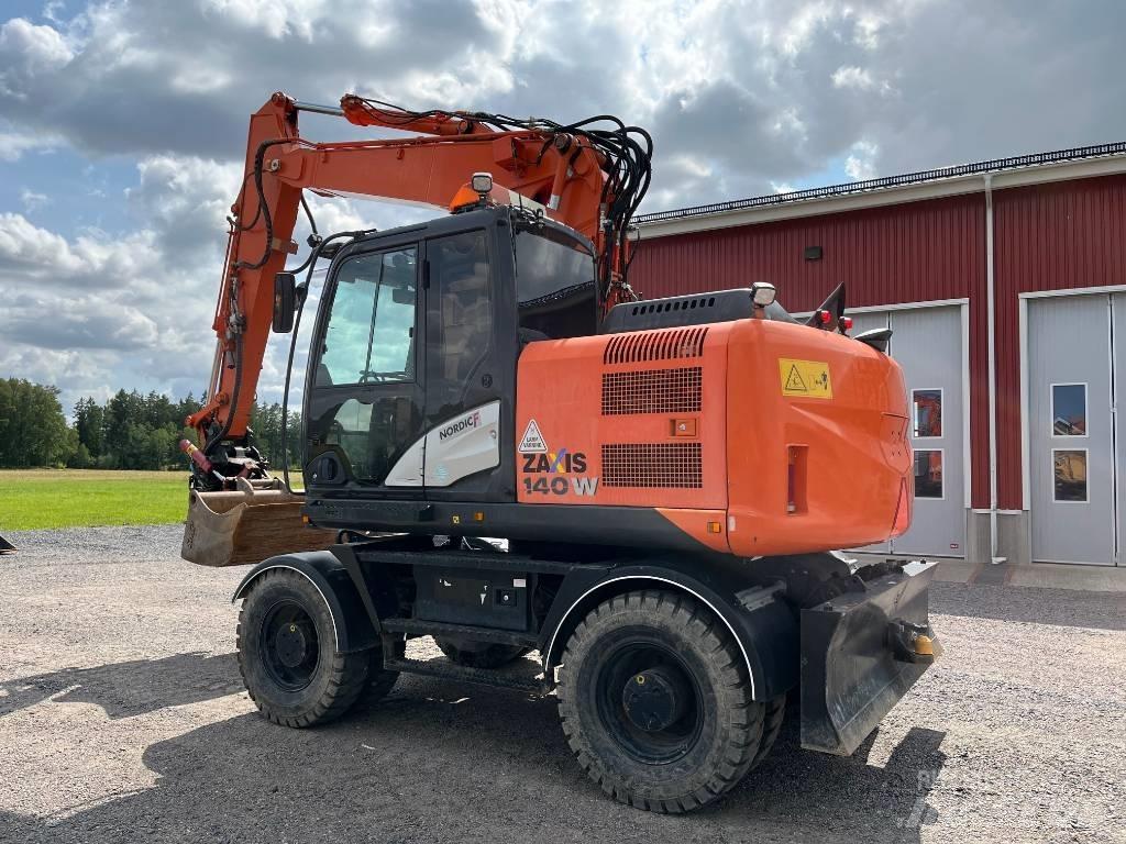 Hitachi ZX 140 W-5 Pelle sur pneus