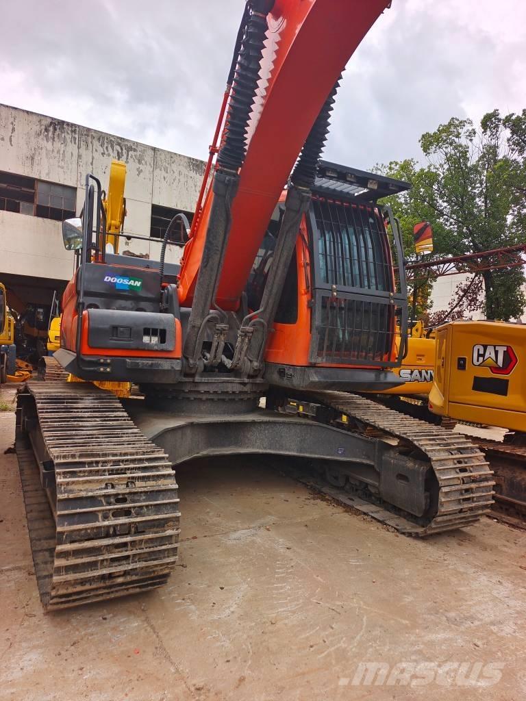 Doosan DX 300 LC-9C Pelle sur chenilles
