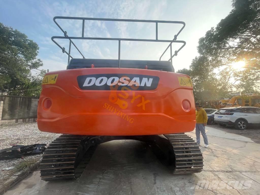 Doosan DX 300 Pelle sur chenilles