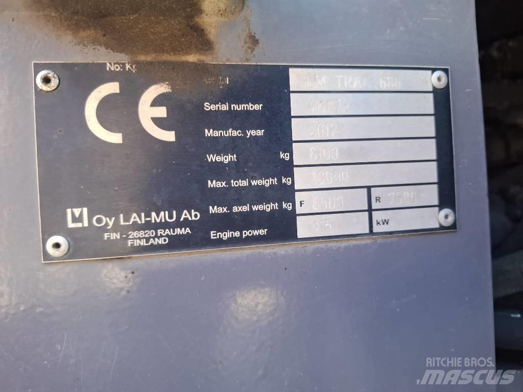 LM Trac 686 Chargeuse sur pneus