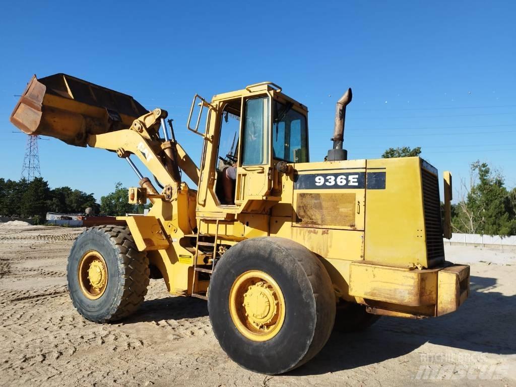 CAT 936 E Chargeuse sur pneus