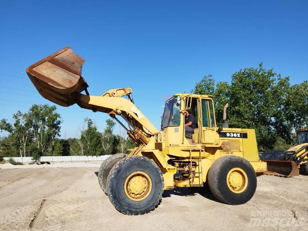 CAT 936 E Chargeuse sur pneus