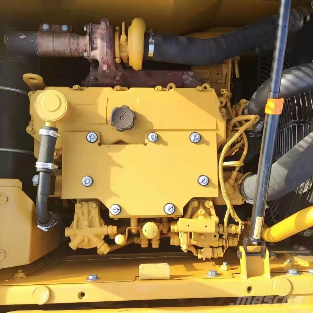 CAT 312 D Pelle sur chenilles