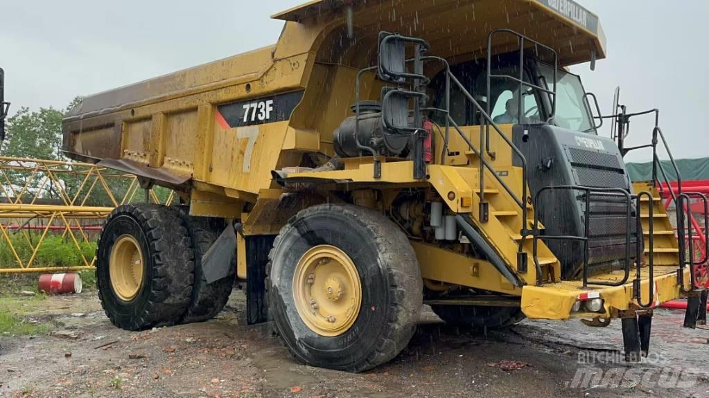 CAT 773 F Tombereau articulé