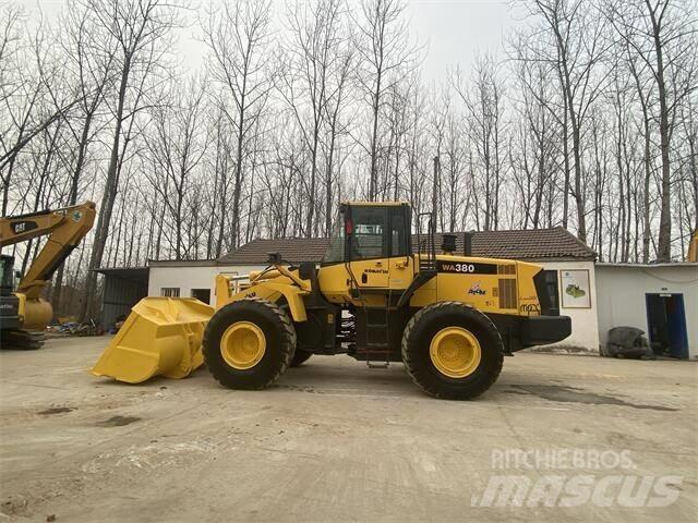 Komatsu WA380 Chargeuse sur pneus