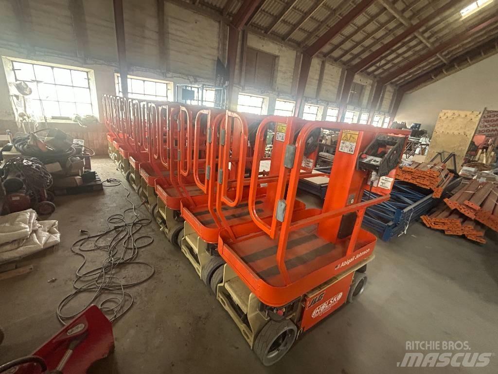 JLG 1230 ES Mât vertical