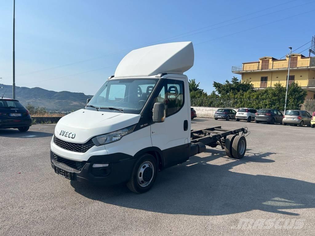 Iveco Daily 35-150 Camion porte engin