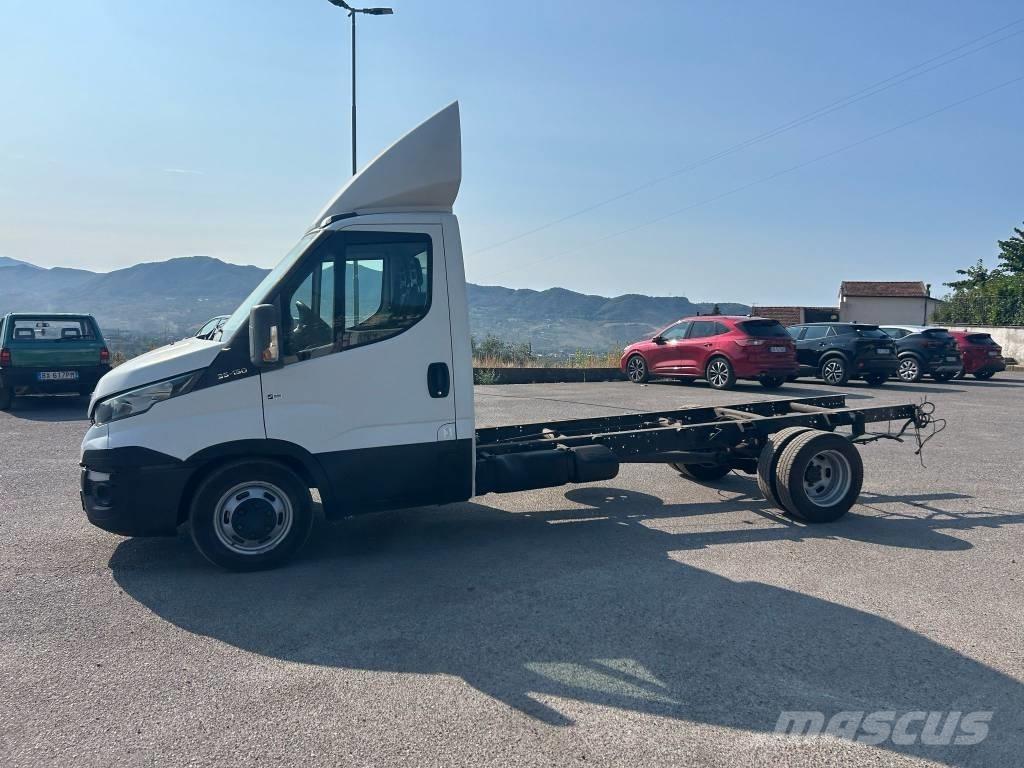 Iveco Daily 35-150 Camion porte engin