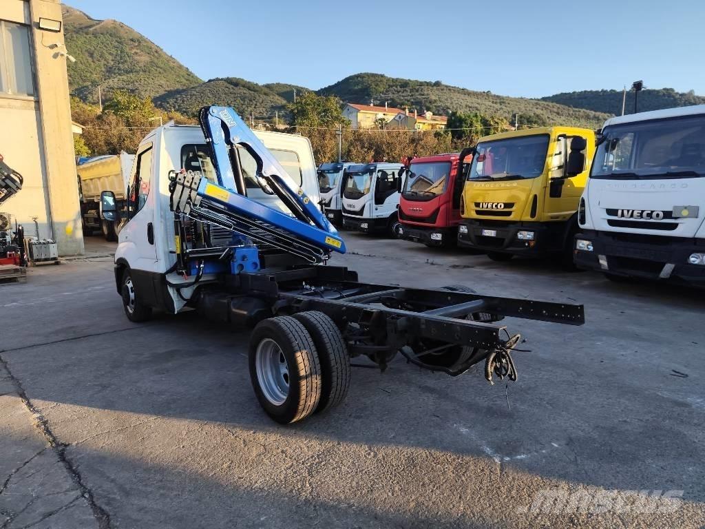 Iveco Daily 35-150 Camion plateau ridelle avec grue