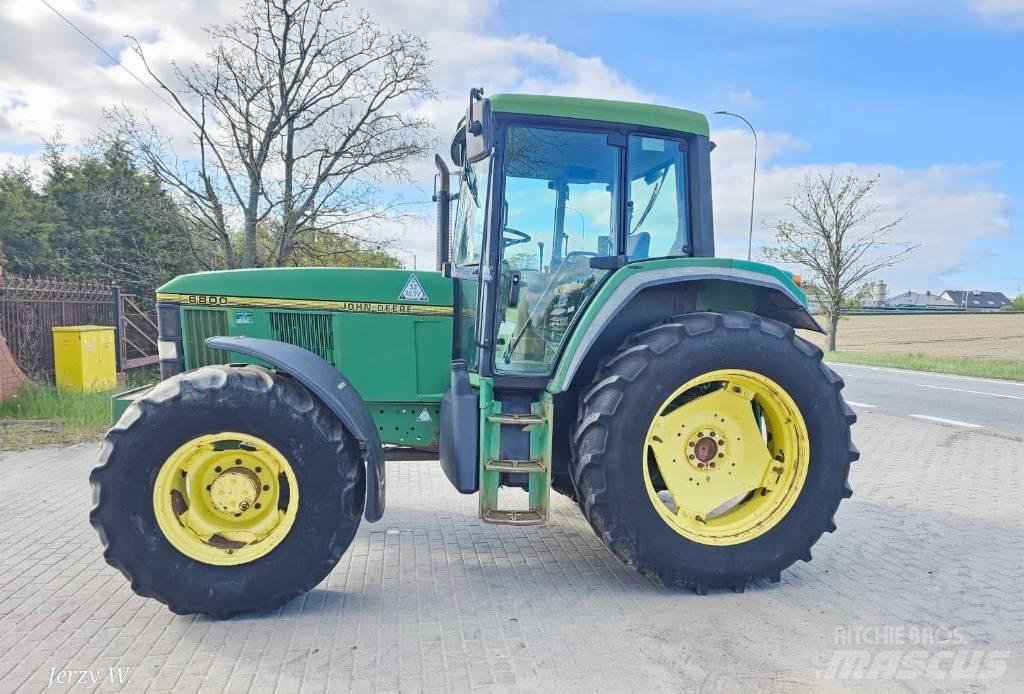 John Deere 6800 Tracteur