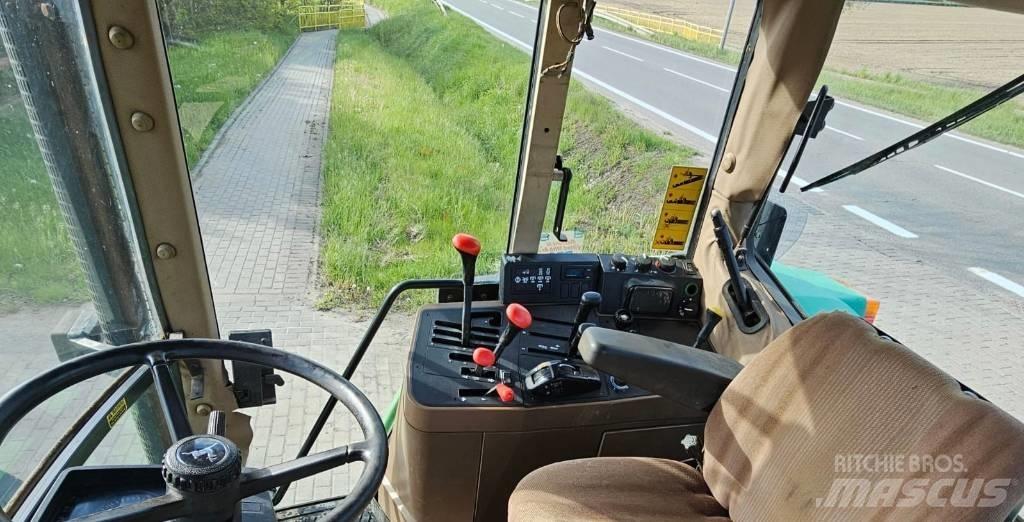 John Deere 6800 Tracteur
