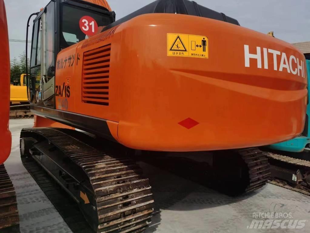 Hitachi ZX 240 Pelle sur chenilles