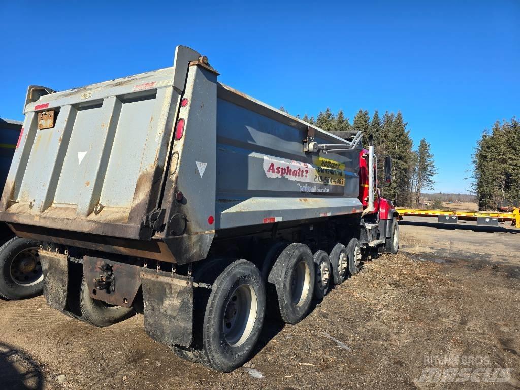 Freightliner SD 114 Camion benne