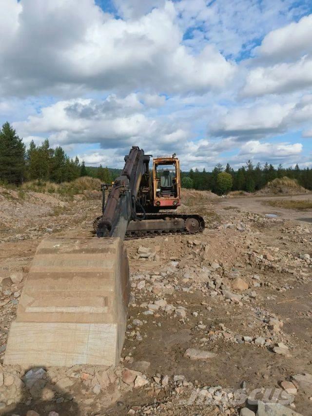 Åkerman 16 Pelle sur chenilles