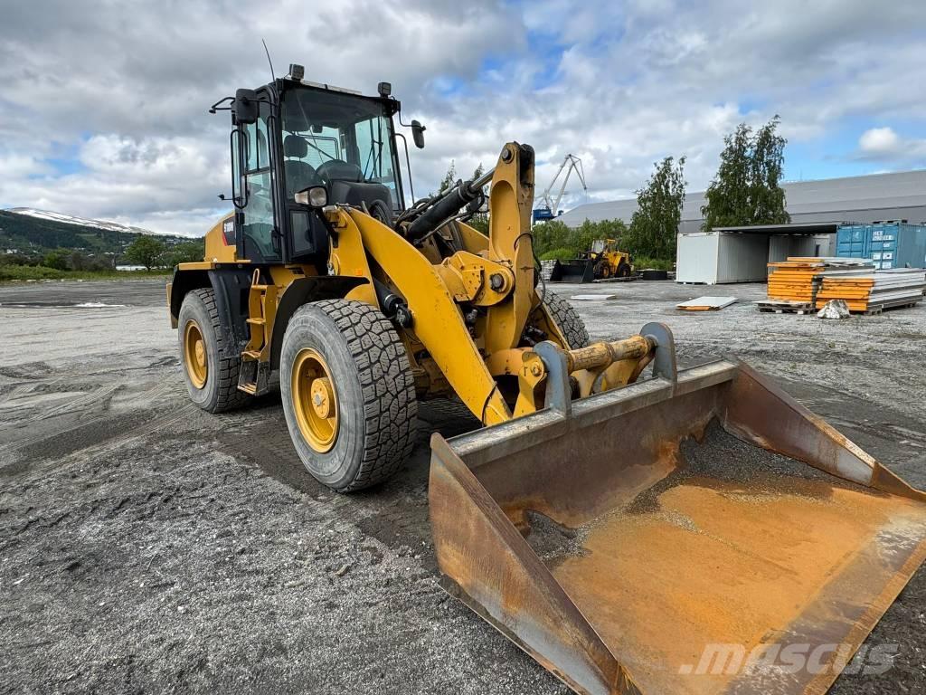 CAT 918 M Chargeuse sur pneus