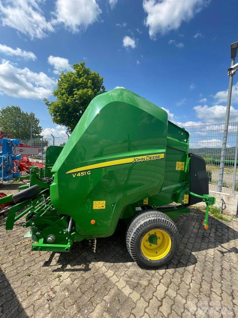 John Deere V451G Presse à balle ronde