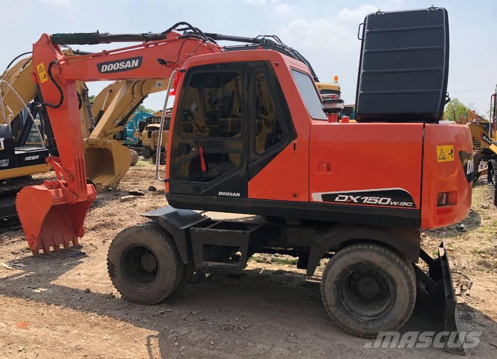 Doosan DX150W Pelle sur chenilles