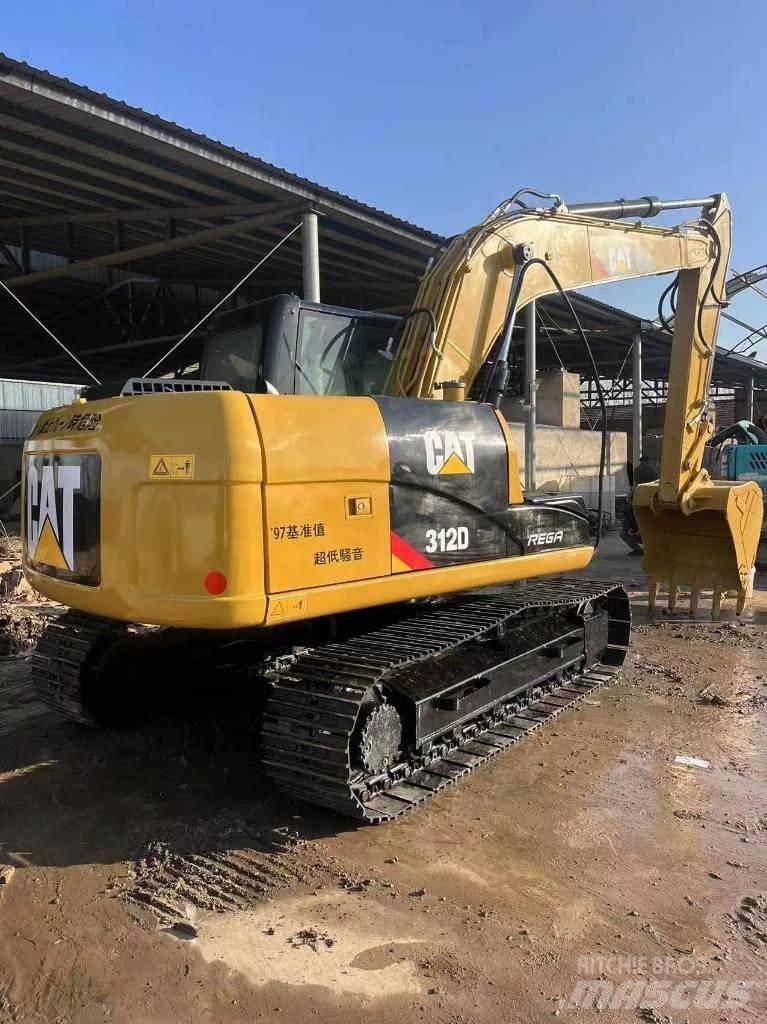 CAT 312d Pelle sur chenilles
