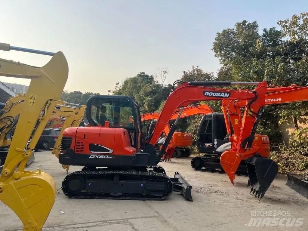 Doosan DX 60-9C Mini pelle < 7t