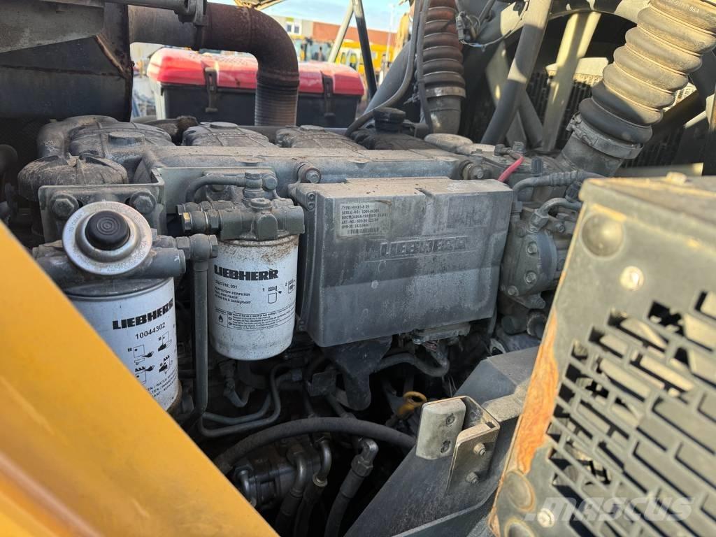 Liebherr L 556 Chargeuse sur pneus