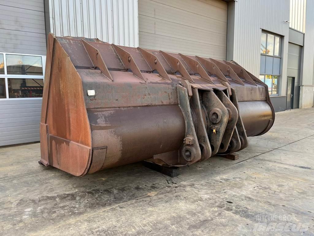 CAT 990 Bucket Godet