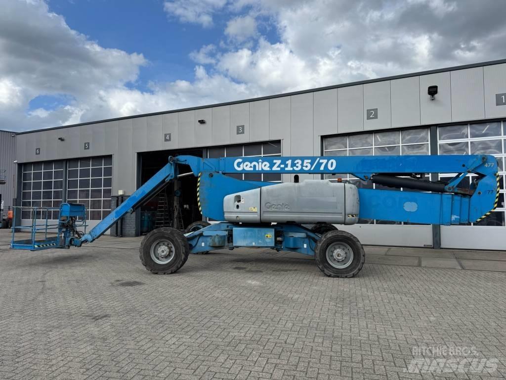 Genie Z 135/70 Nacelles articulées